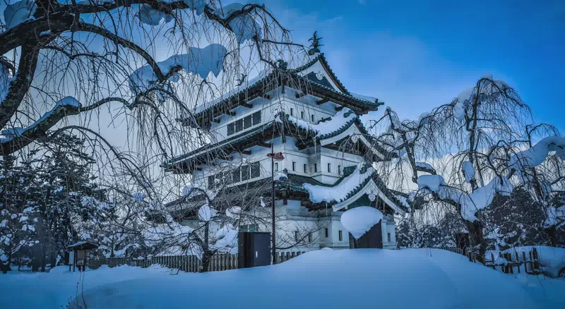弘前城
